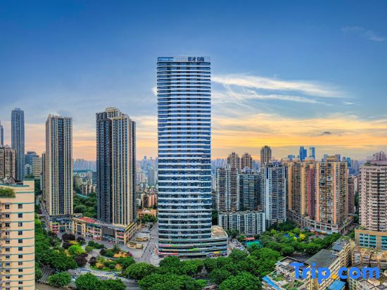 Yujian High-rise River View Homestay (Jiefangbei Pedestrian Street)