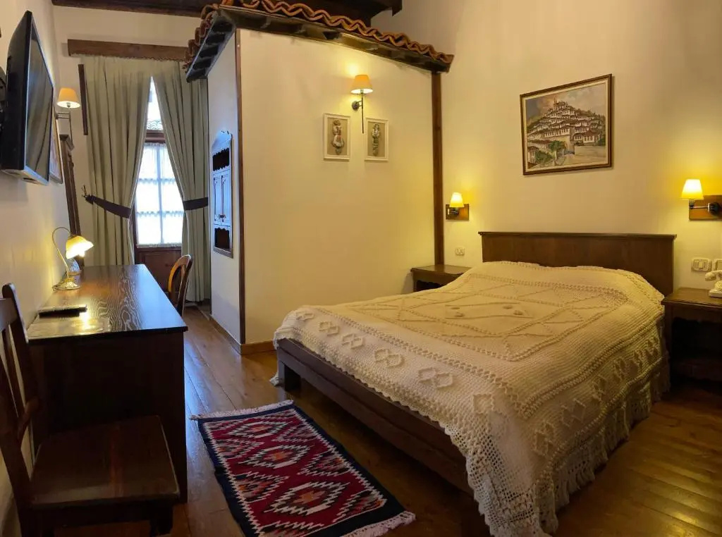 Superior Double room (full double bed)