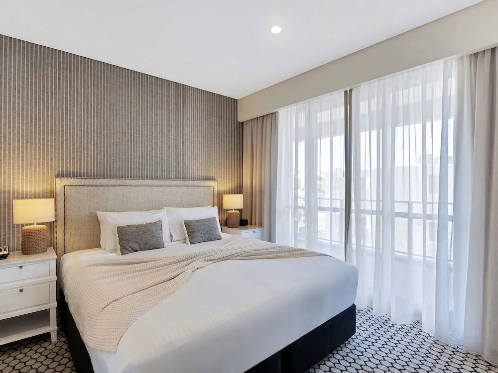 1 Bedroom Apartment with ocean view