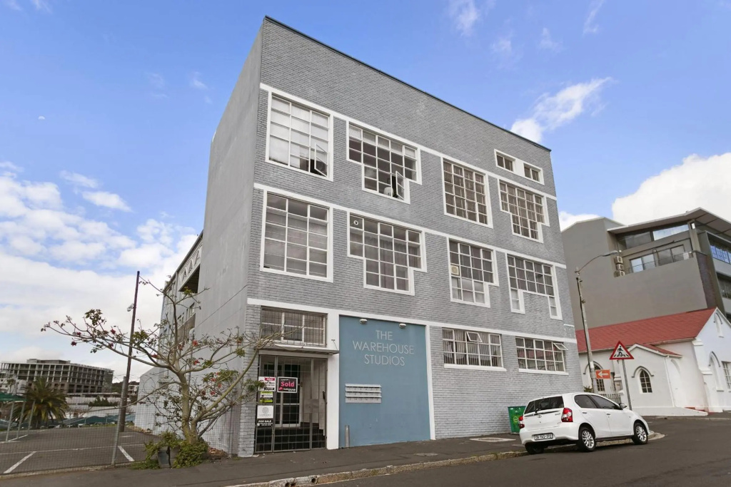 Studio on Hope by HostAgents