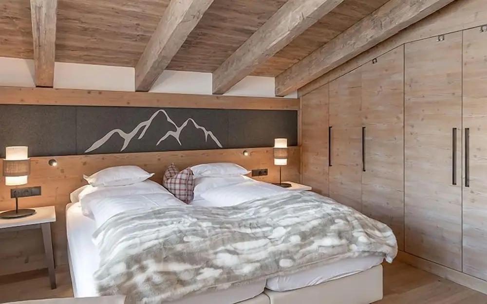 Deluxe Double room with balcony (full double bed)