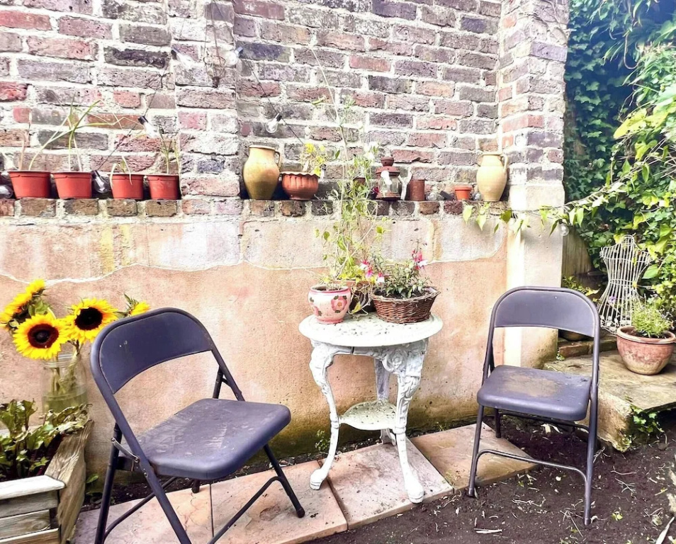 Room-cozy Guest Room in Vibrant Brighton
