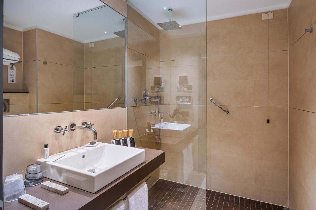 Двухместный номер Deluxe двуспальная кровать в Savhotel