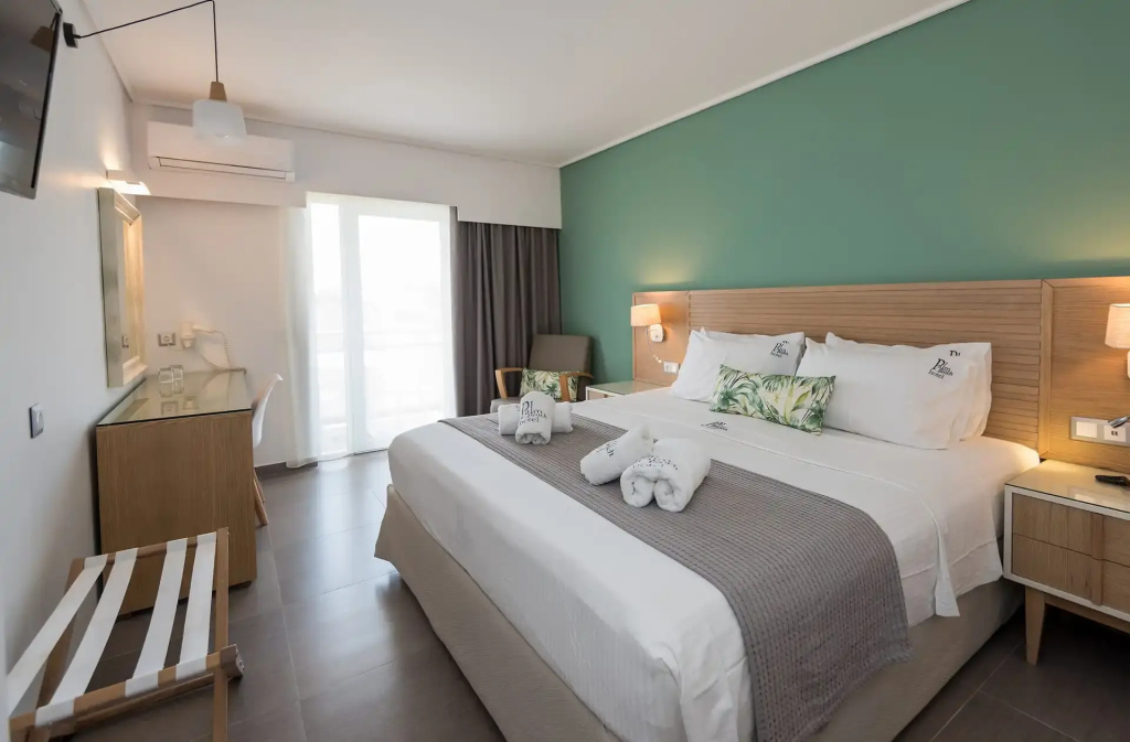 Superior room with garden view