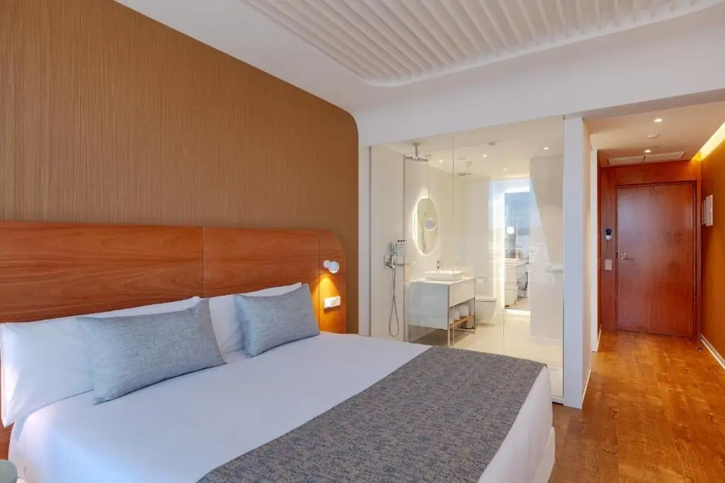 Hotel Marina Badalona Room Type - DOUBLE KING SIZE BED