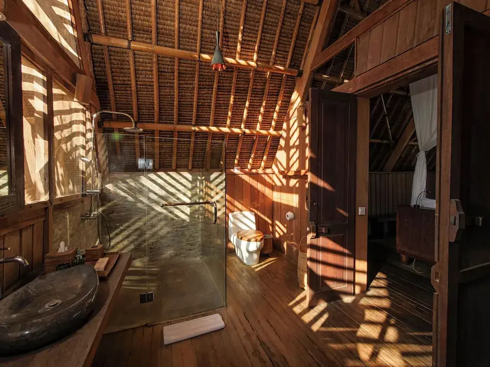 1 Bedroom Bungalow with balcony and beachfront