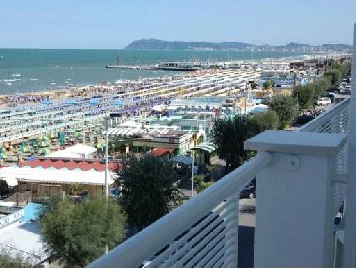 Beach & Waterfront