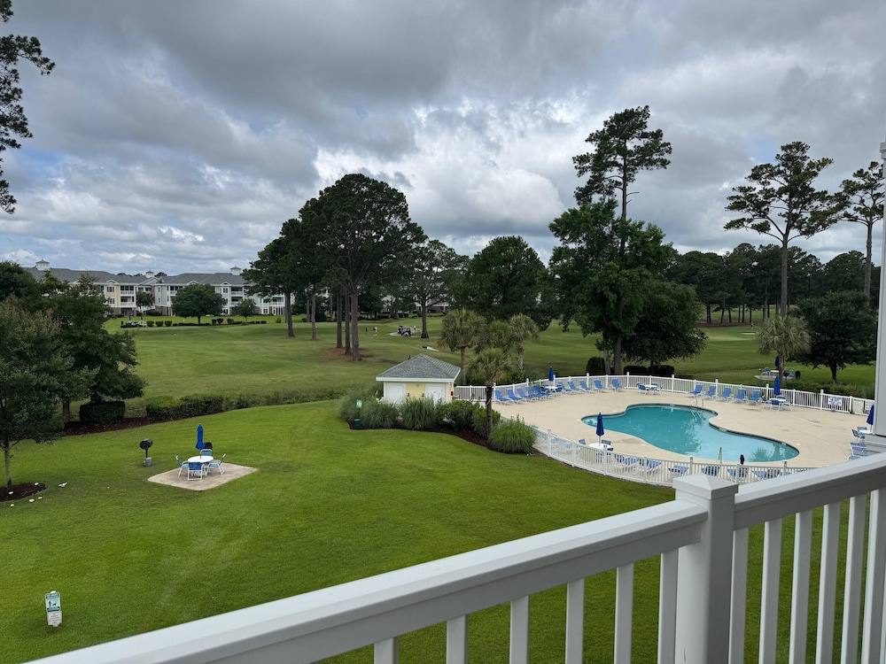 Magnolia Pointe Luster Leaf 4894-301