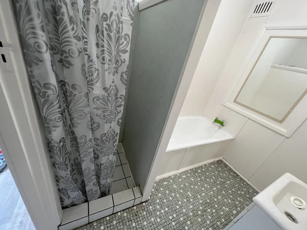 Pet Friendly 2 Bedroom Cottage with Yard — фото 5