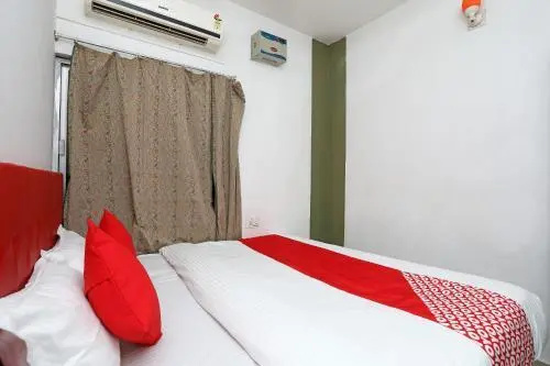Oyo 27982 Hotel Sairegent