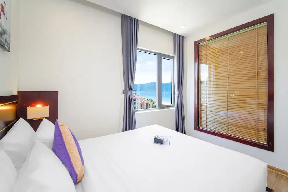 Standard Double room with partial sea view (full double bed)
