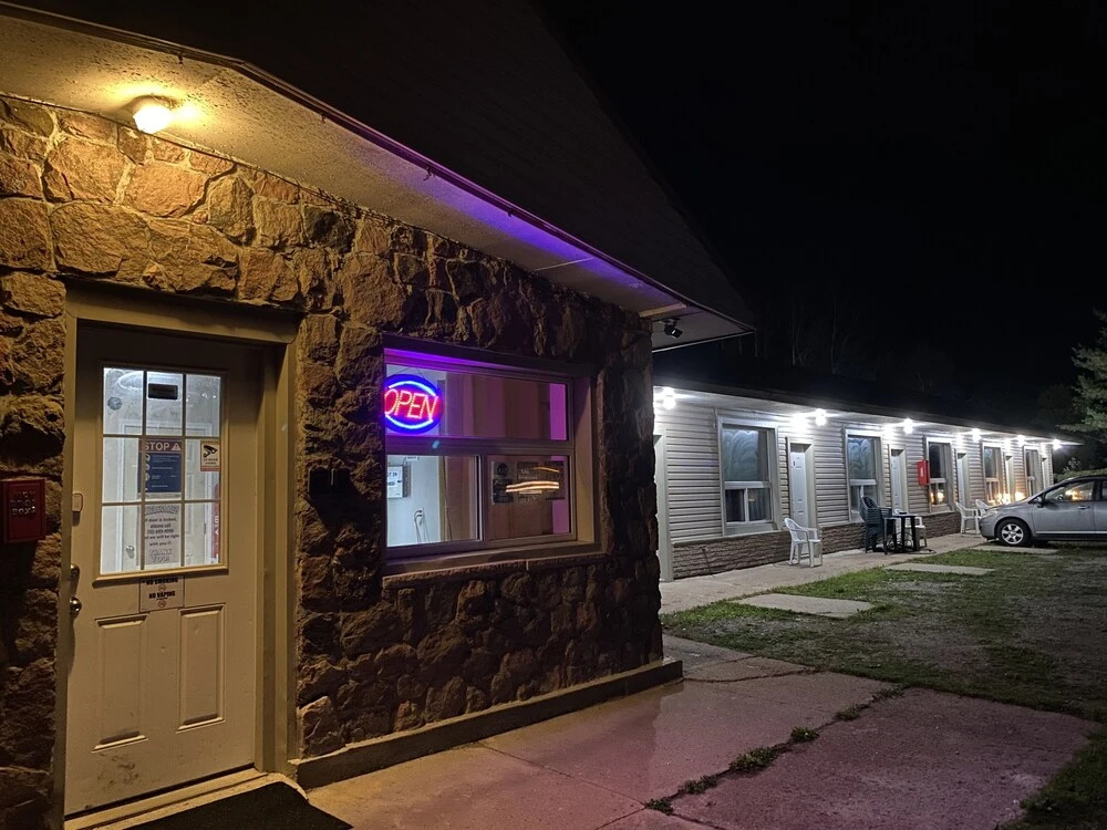 Muskoka Nights Motel