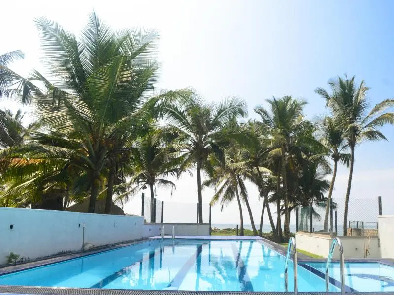 Standard Double room with pool view (full double bed)