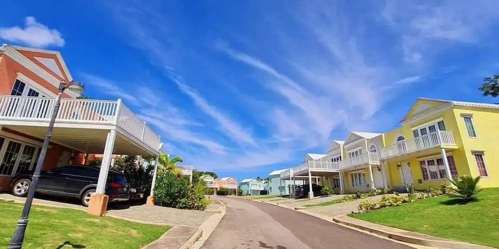 Tropics at Little Bay Country Club