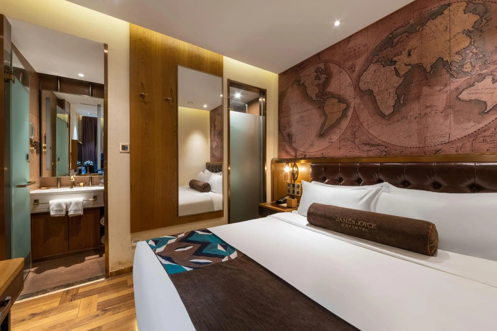 Отель Choenix Hotel (Beijing Tiananmen Square Qianmen Street Subway Station) в Пекине