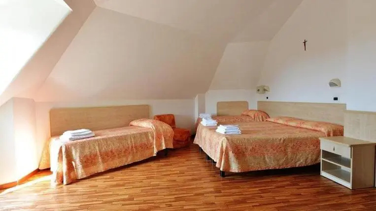 Classic Quadruple room