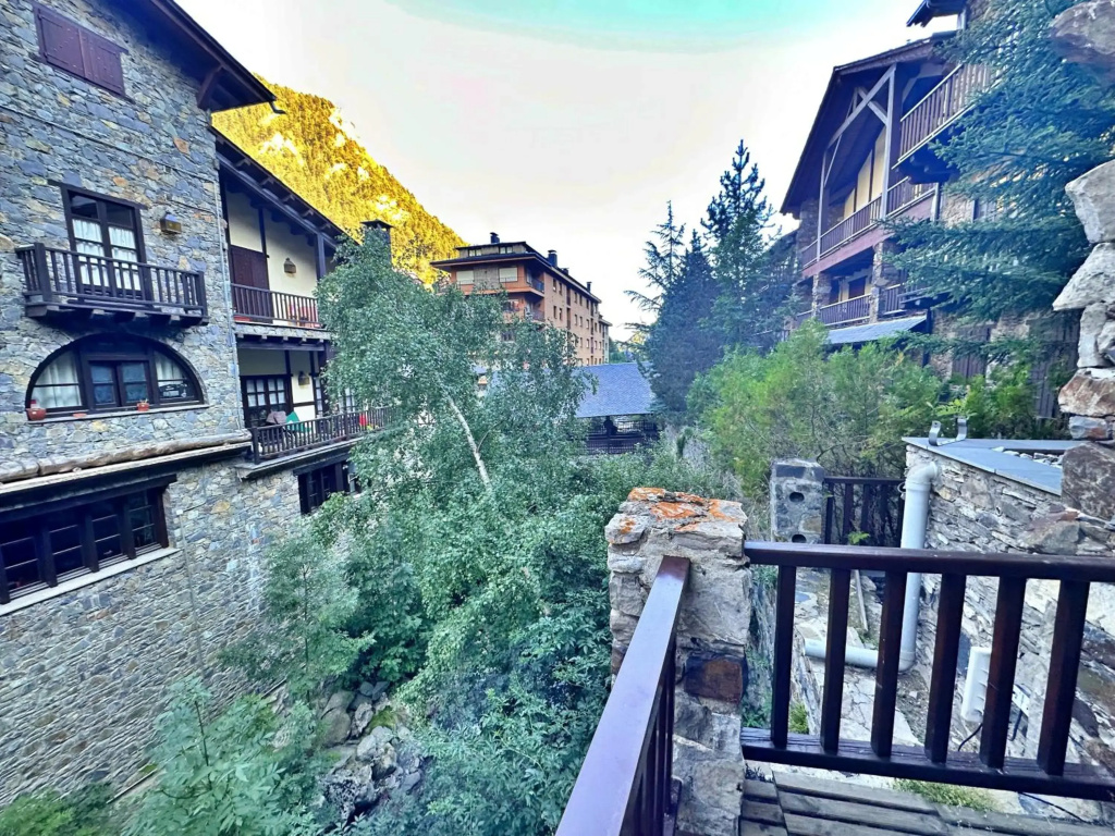 D2, Bordes d'Arinsal, Duplex Rustico con chimenea, Arinsal , zona Vallnord