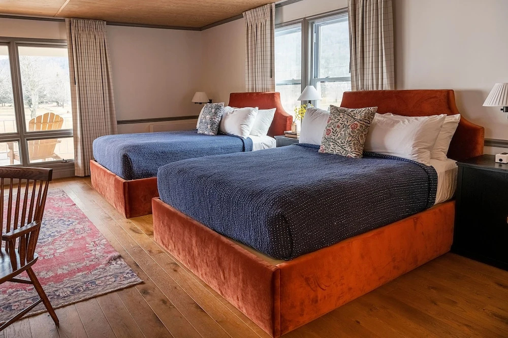 Standard Quadruple room with balcony and with mountain view