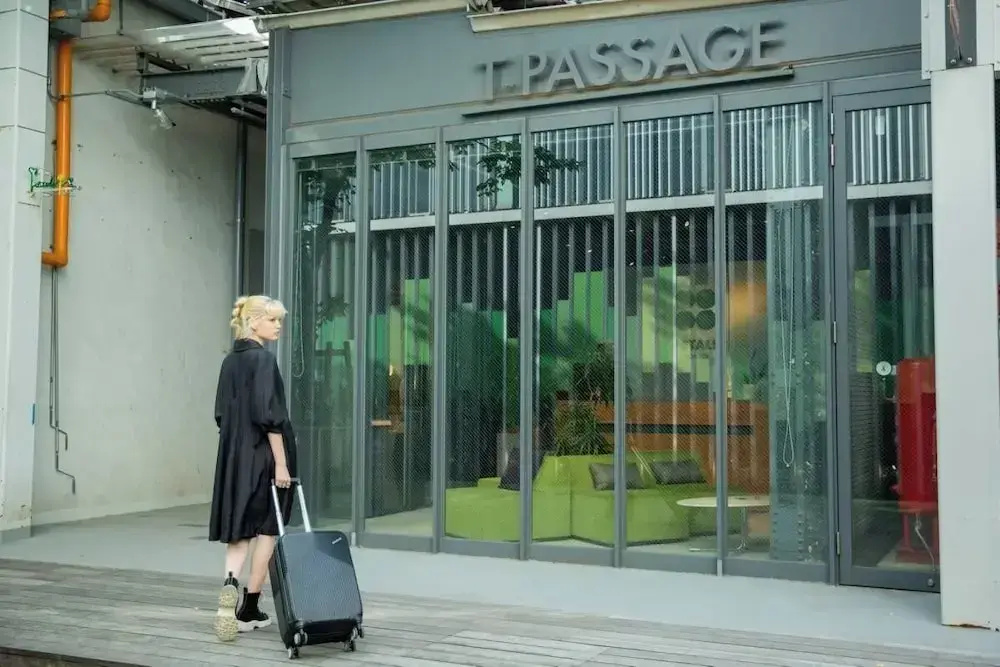 PETALS TOKYO - Floating Hotel