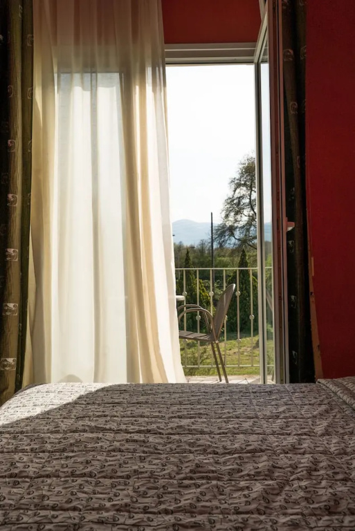 Deluxe Double room with garden view (full double bed)