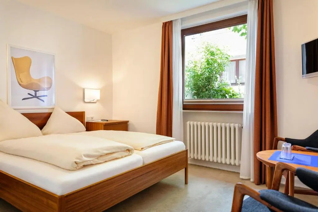 Standard Double room (full double bed)