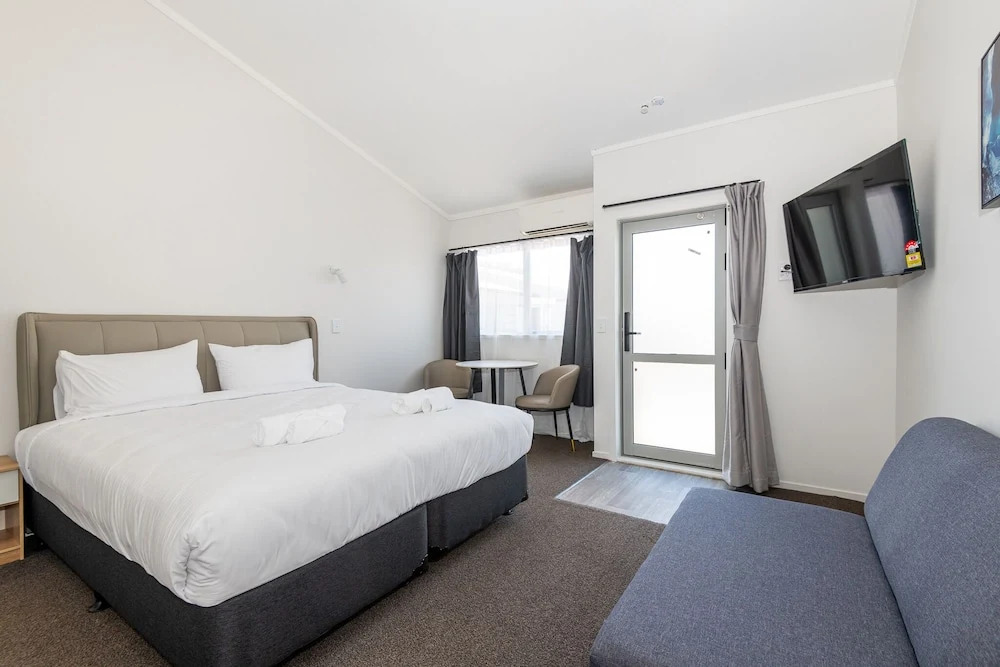 Aurora City Suites Motel by null