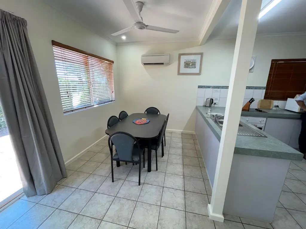 3 Bedrooms Villa