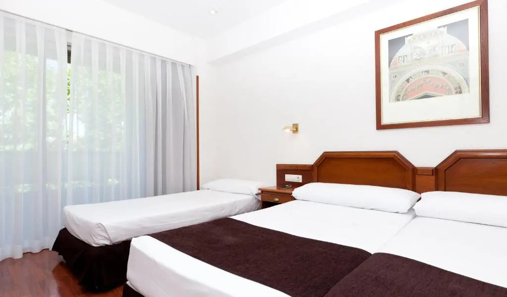 Triple room