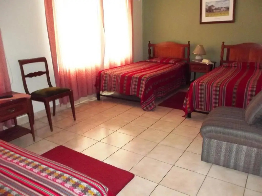 Standard Triple room
