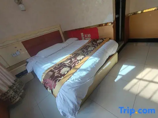 Deluxe Double room (full double bed)
