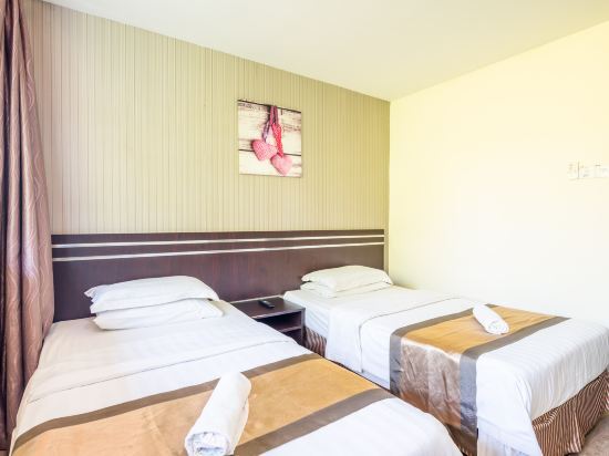 Goldenhill Hotel