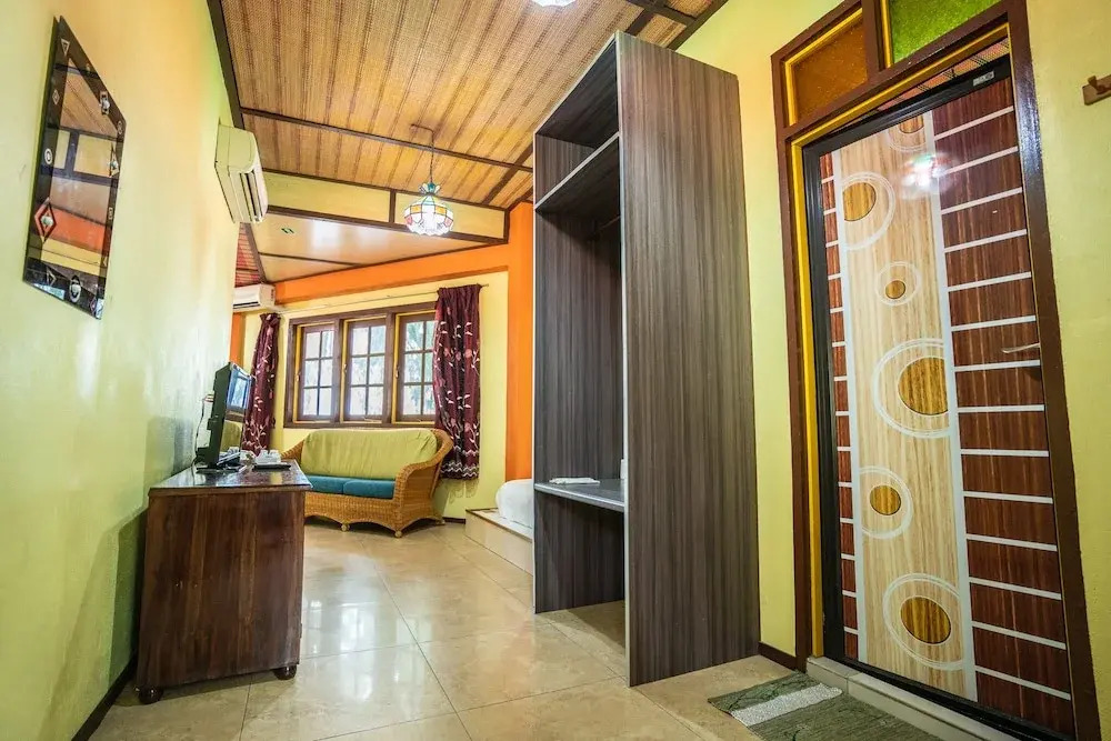 Lost Paradise Resort