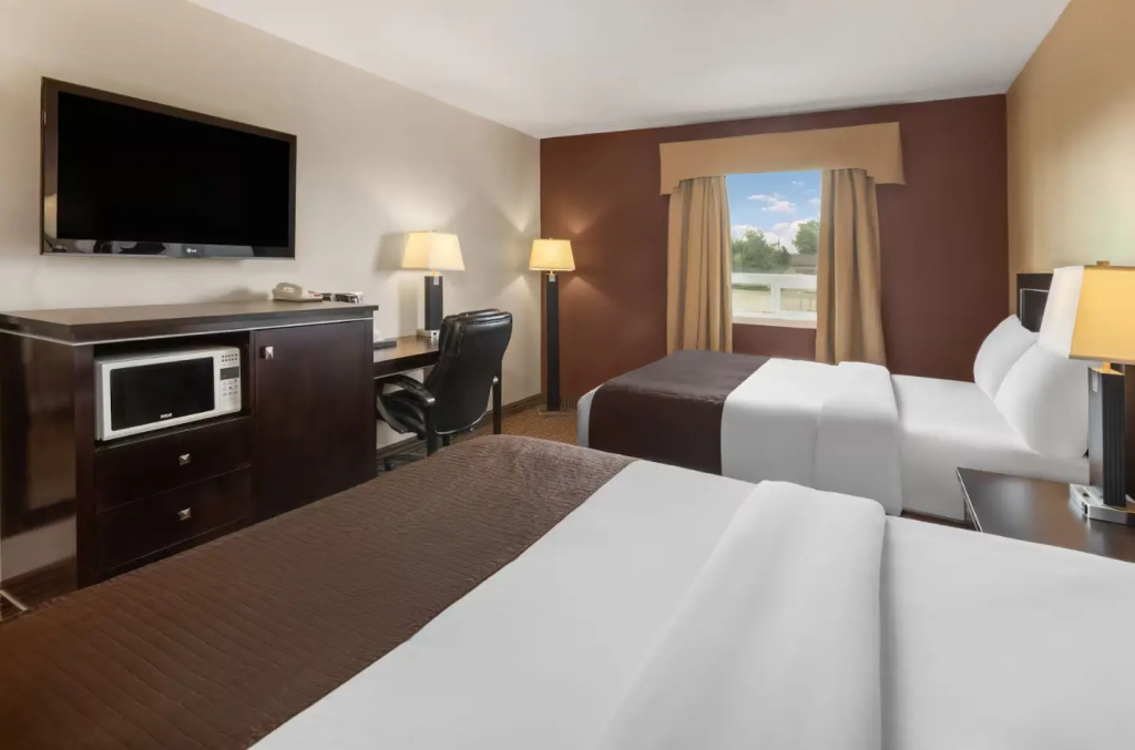 Travelodge by Wyndham Valleyview AB — 3