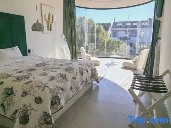 Standard Double room with water view (full double bed)