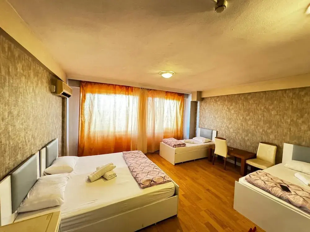 Economy Triple room
