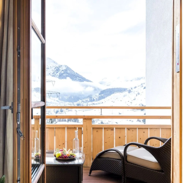 Balcony & Terrace