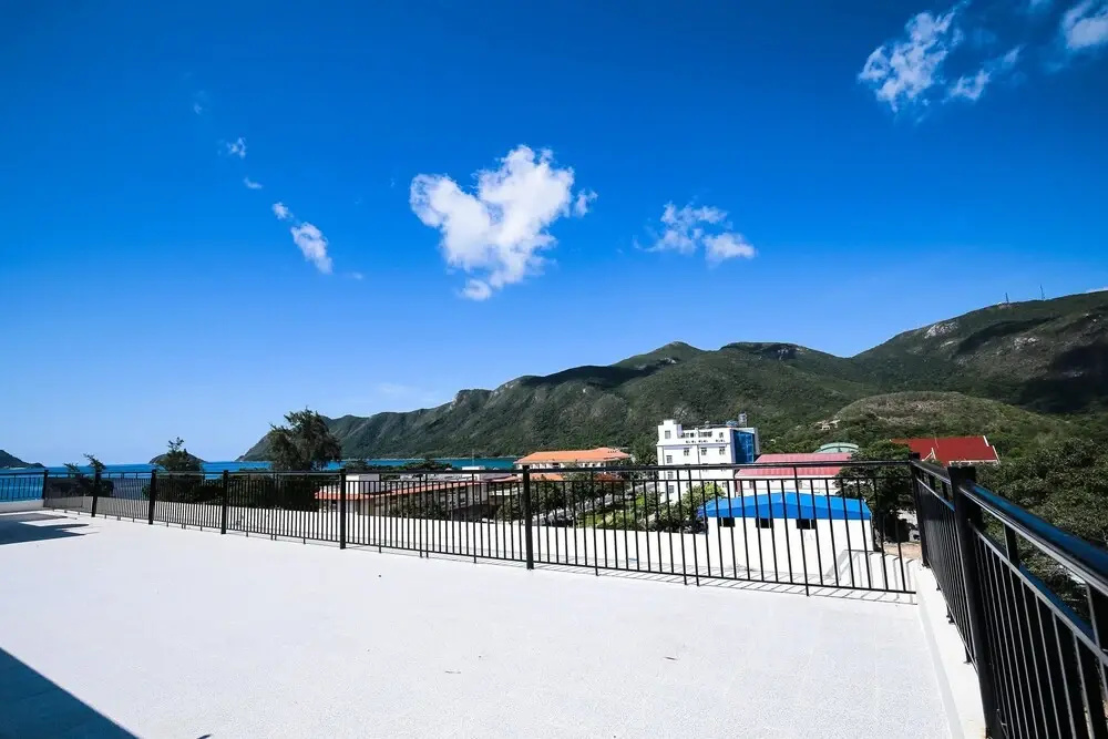 Beach & Waterfront