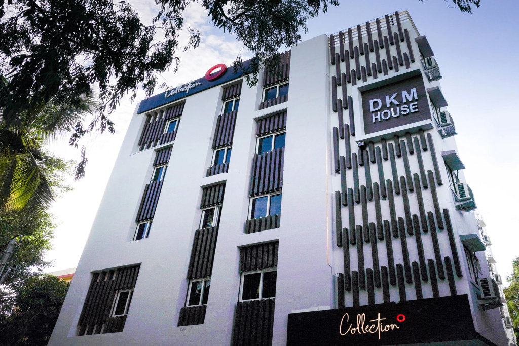 Collection O Hills near L.V. Prasad Eye Hospital