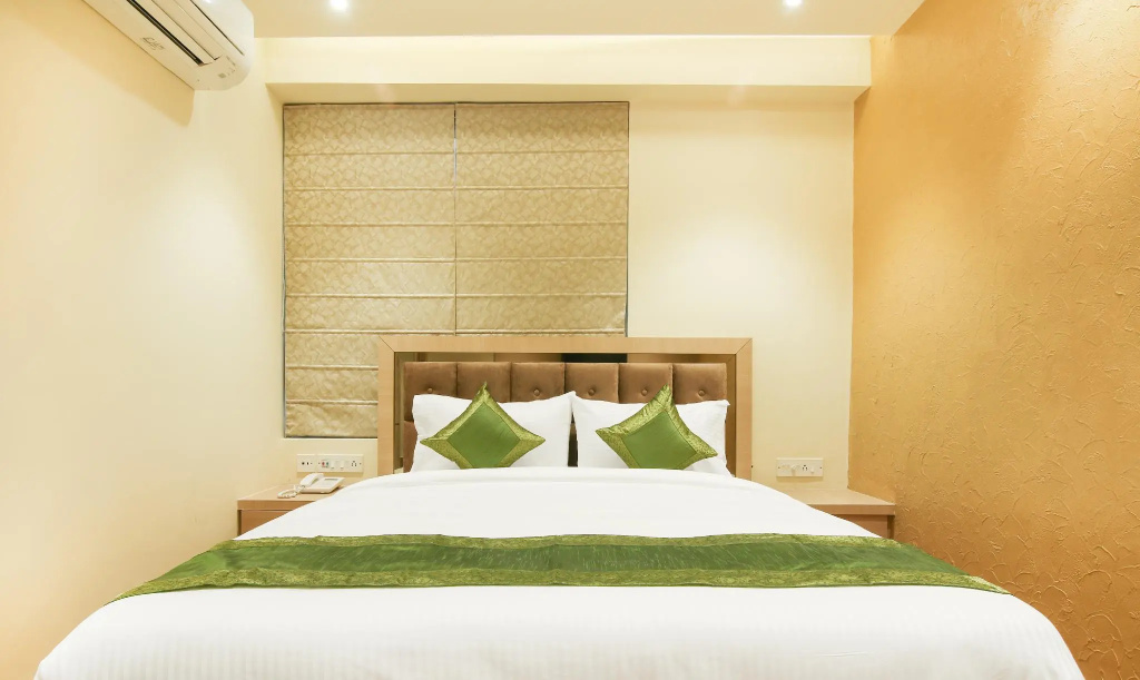 Standard Double room (full double bed)