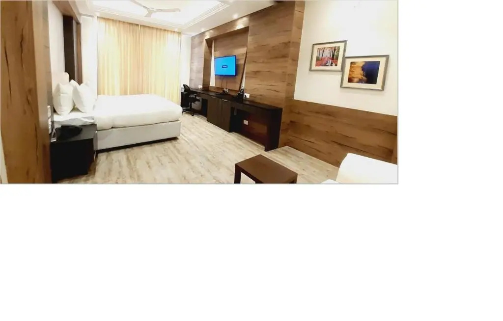 Premier room