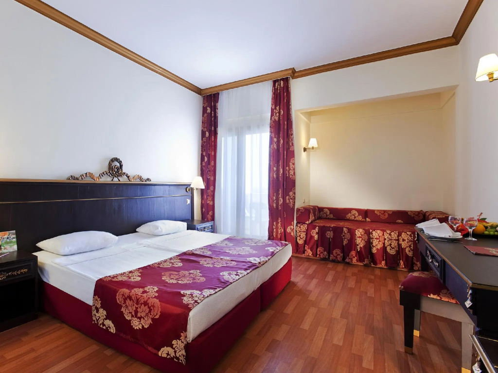 Standard Double room (full double bed)