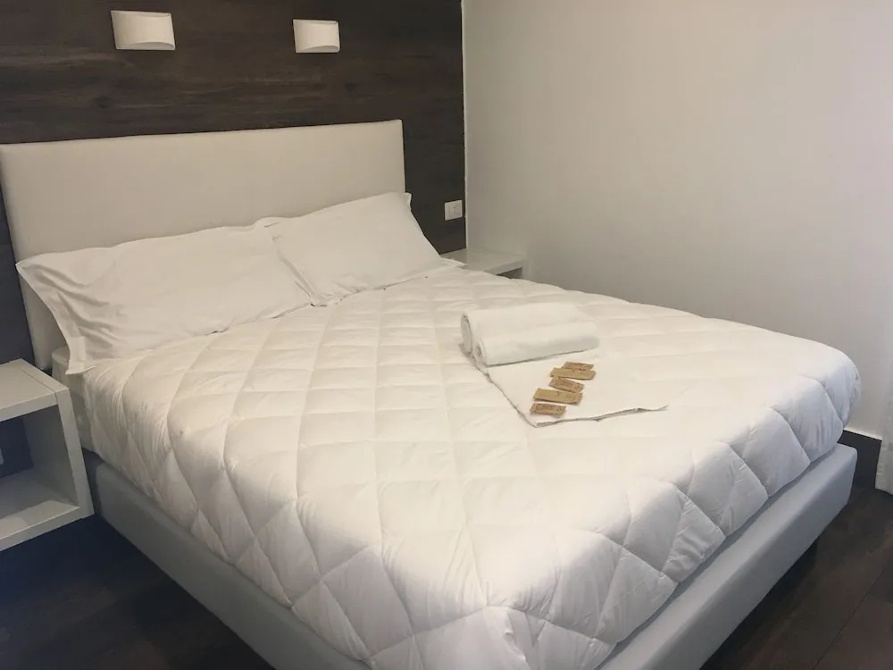 Double room (full double bed)