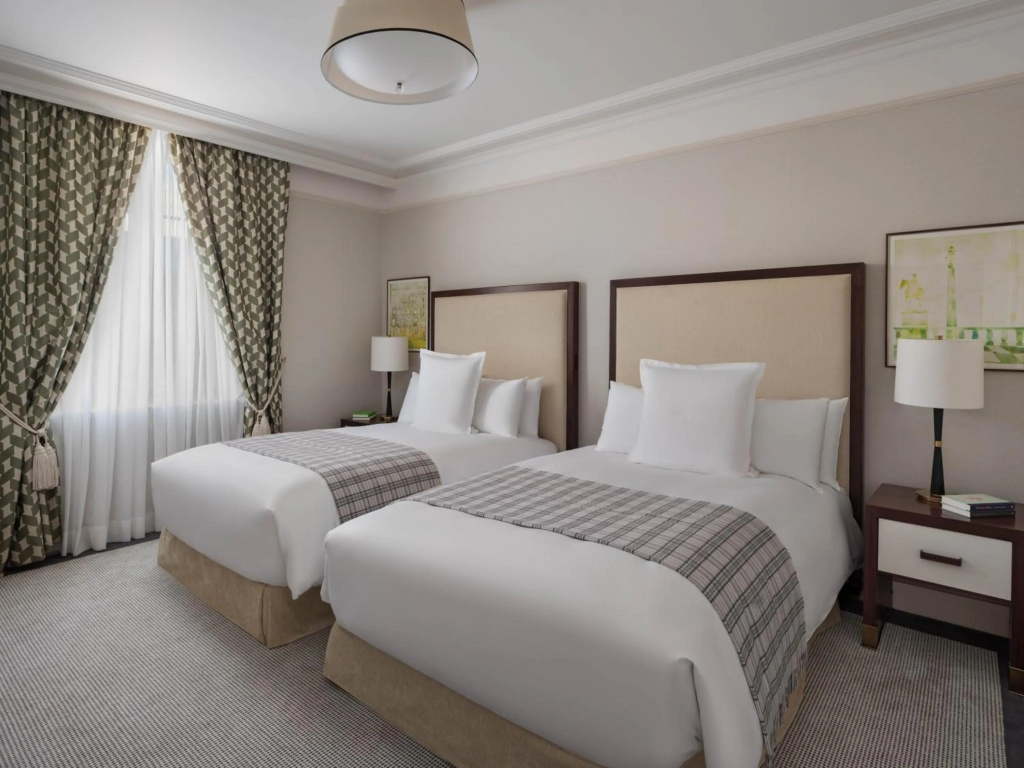Отель Raffles London at The OWO в Лондоне