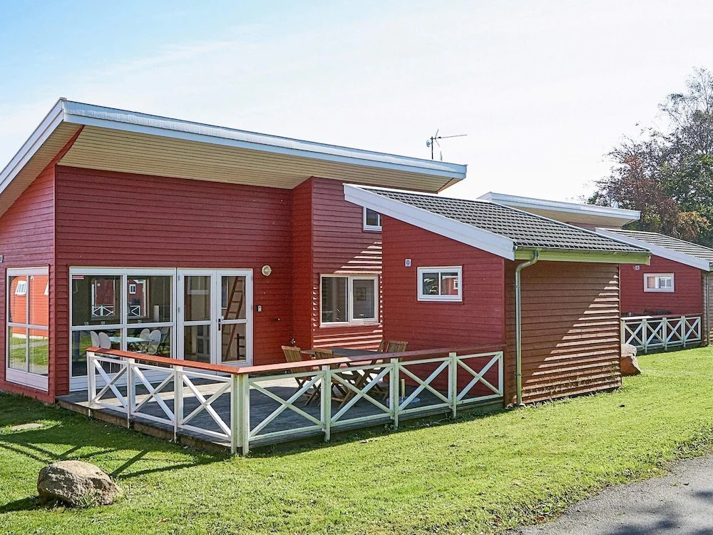 6 People, 2 Bedrooms, Living Room/bathroom, 4+2 People, 55m2