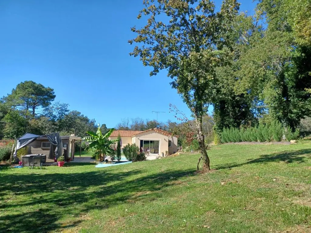 Chambre chalet avec SPA Monpazier