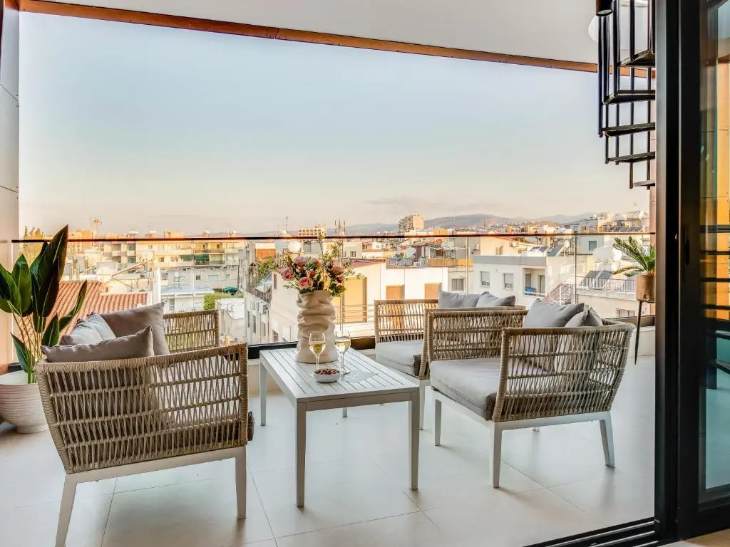3 Bedrooms Apartment with balcony