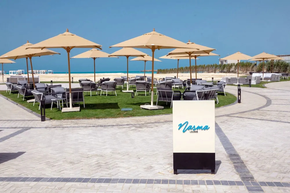 Beach & Waterfront