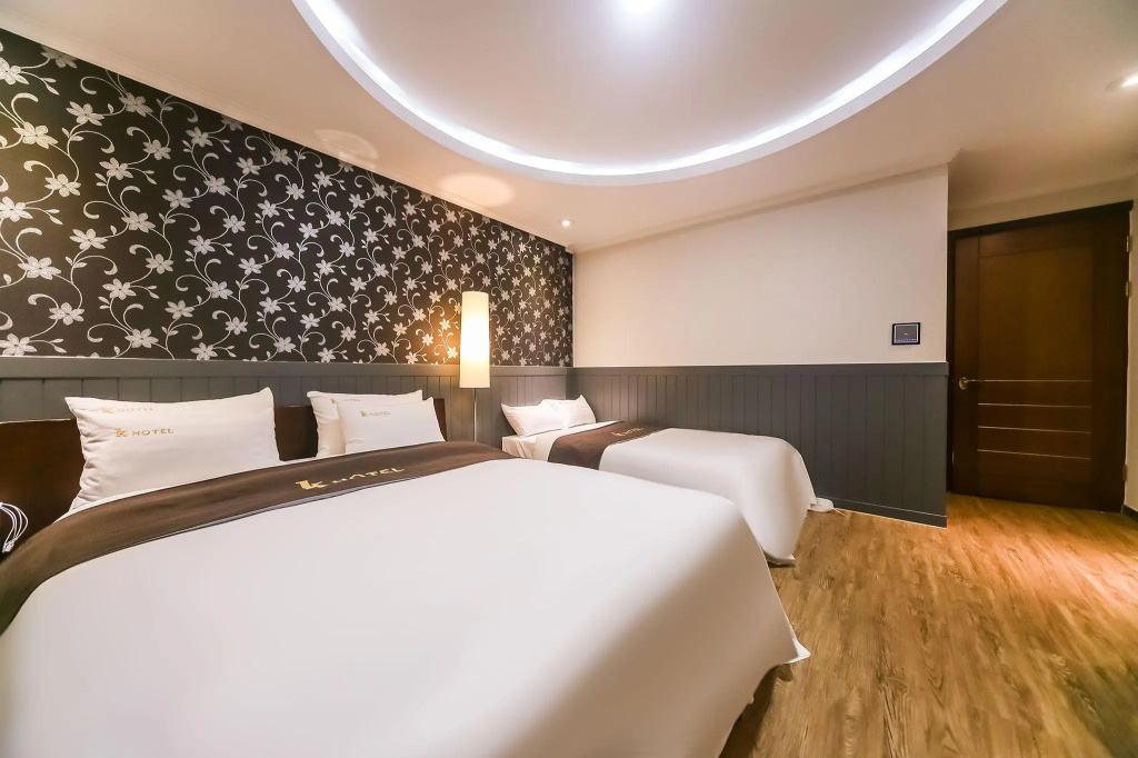 Deluxe Double room (twin beds)