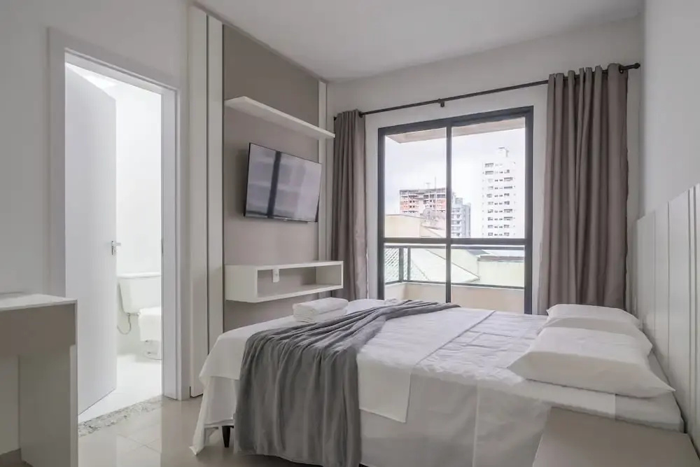 Apt w/ Balcony & Bbq, 650m to Beach Rgo0502