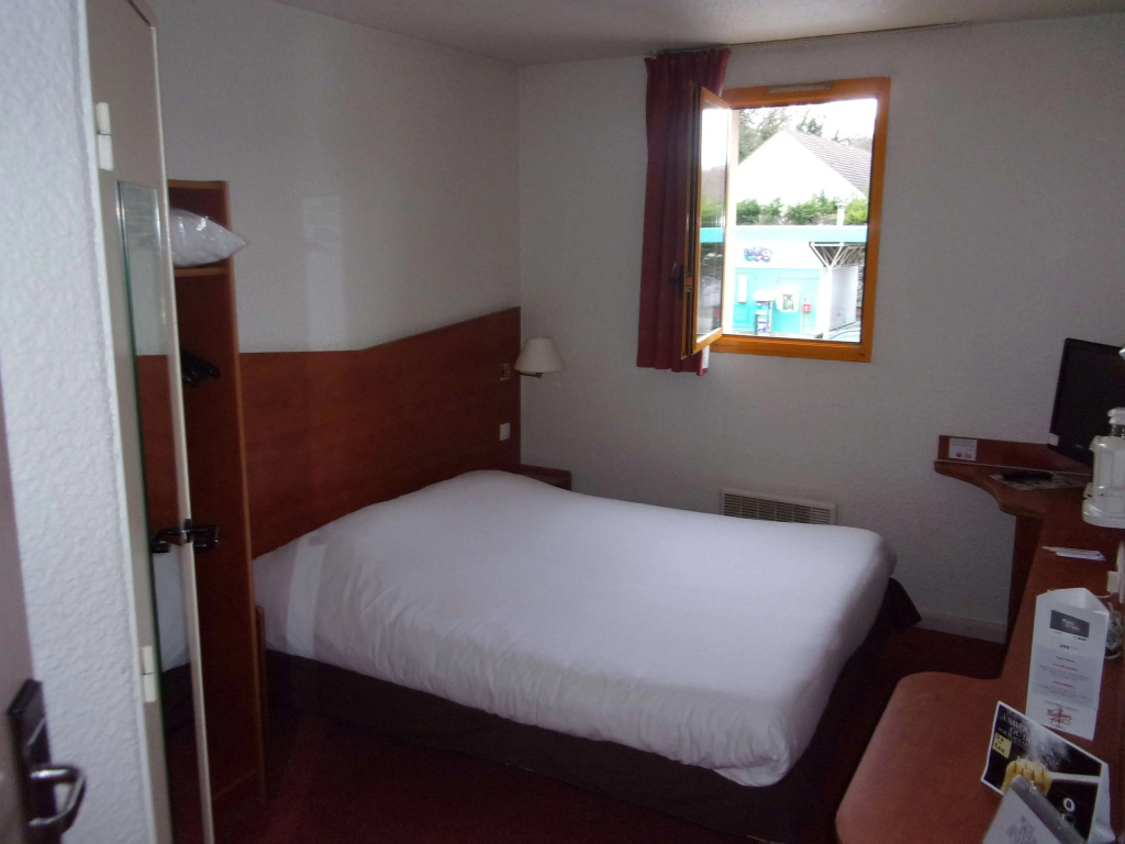 Standard Single room (single bed)